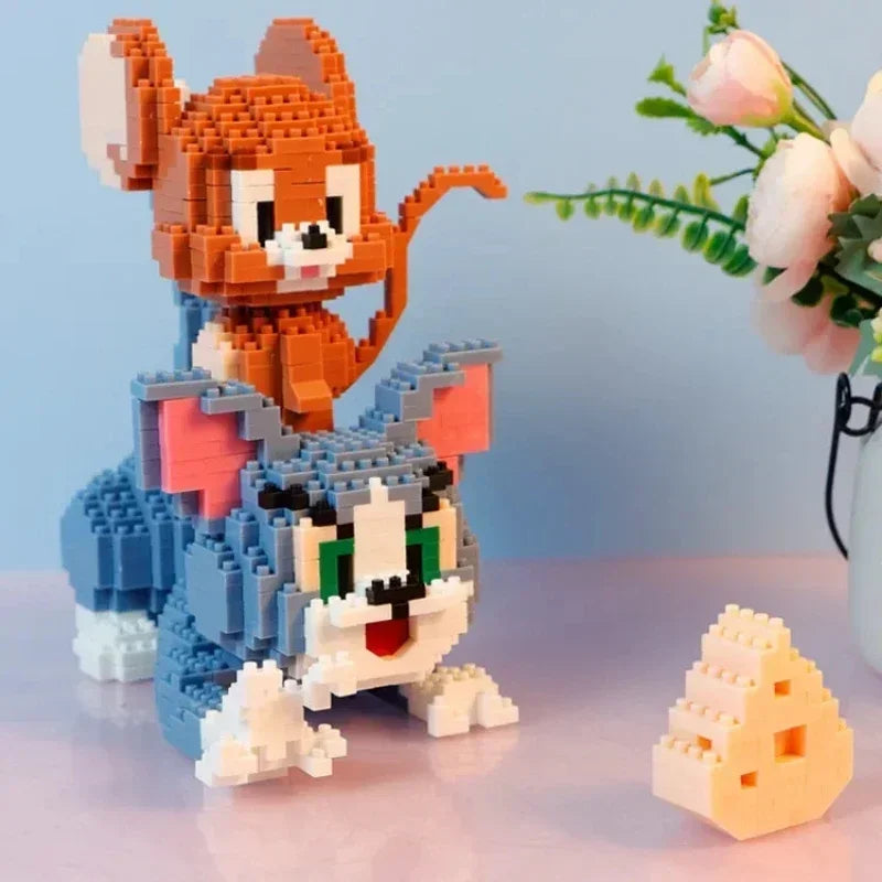Cute Cat & Mouse Building Blocks – Playful Mini Scene Model Kit